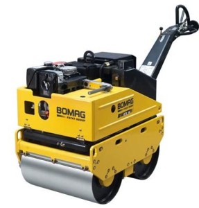 Dwubębnowy walec prowadzony  BOMAG BW 65H